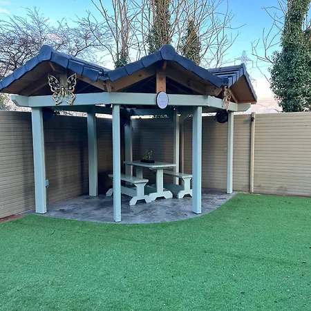 Joy & House Villa Bristol Exterior photo